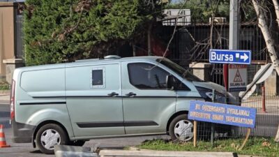 Mudanya ilçesinde yaşanan bir olayda, zırhlı banka aracı, bir kavşaktan