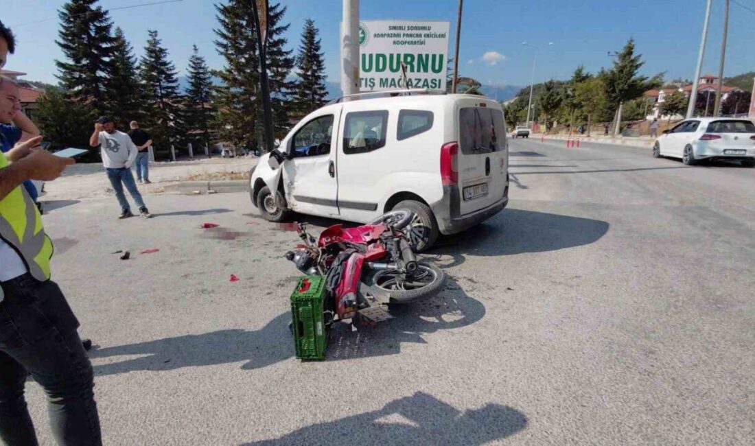 Bolu’nun Mudurnu ilçesinde meydana gelen trafik kazasında motosiklet ile otomobil