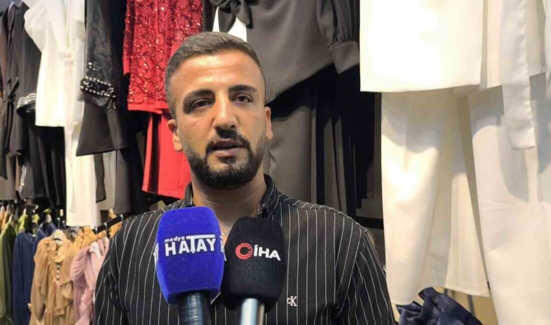 Reyhanlı ilçesinde bir giyim mağazasında yaşanan olayda, mağazaya gelen 2