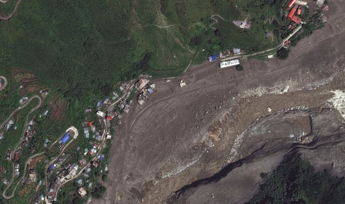 Nepal ile Çin arasındaki sınırda meydana gelen taşkının yol açtığı
