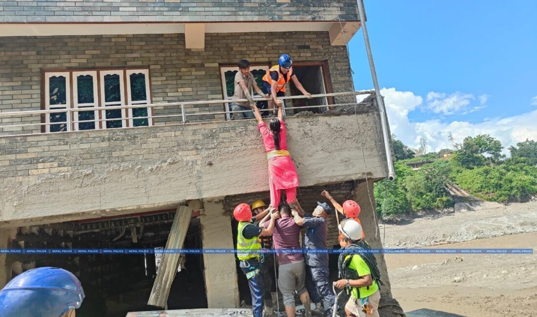 Nepal’de yaşanan sel felaketinde hayatını kaybedenlerin sayısı en az 676’ya