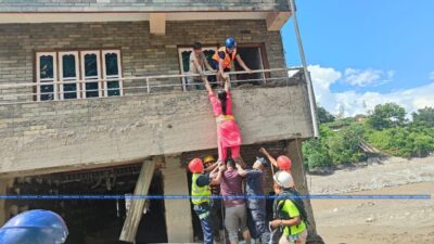 Nepal’de yaşanan sel felaketinde hayatını kaybedenlerin sayısı en az 676’ya