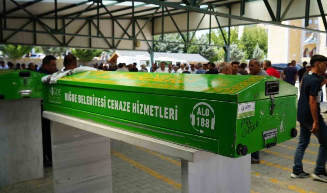 Niğde’de bir kadının otomobilinde silahla vurulmuş olarak bulunmasının ardından cenaze