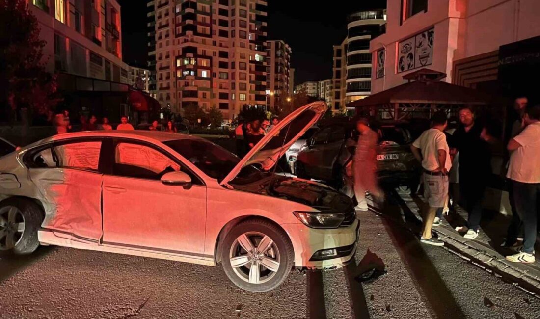 Niğde’nin Aşağı Kayabaşı Mahallesi’nde bir motosiklet ve 5 otomobilin karıştığı