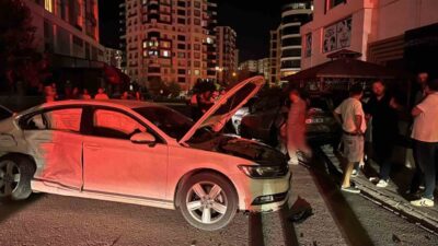 Niğde’nin Aşağı Kayabaşı Mahallesi’nde bir motosiklet ve 5 otomobilin karıştığı