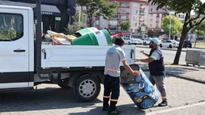 Nilüfer Belediyesi, ilçede bulunan yaya, bisiklet ve engelli yollarını işgal