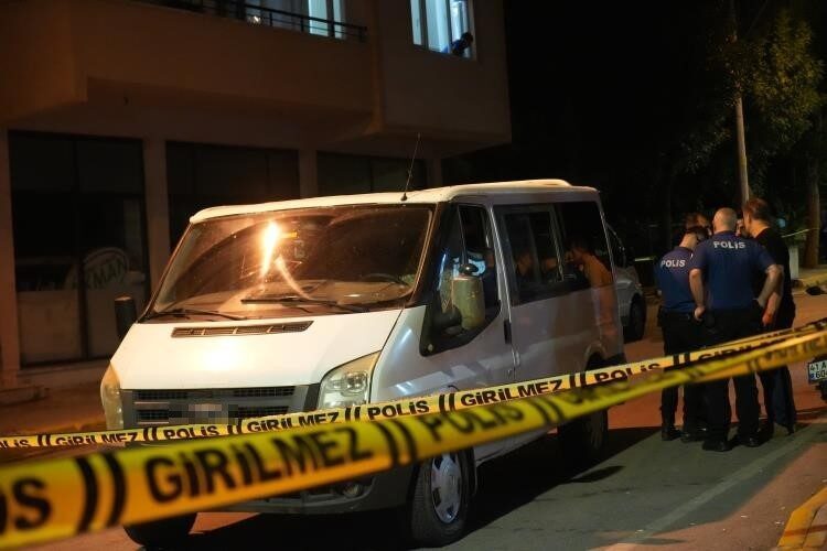 Kocaeli’nin Derince ilçesinde, nişanlı bir kızın kaçırıldığı iddiasıyla iki aile