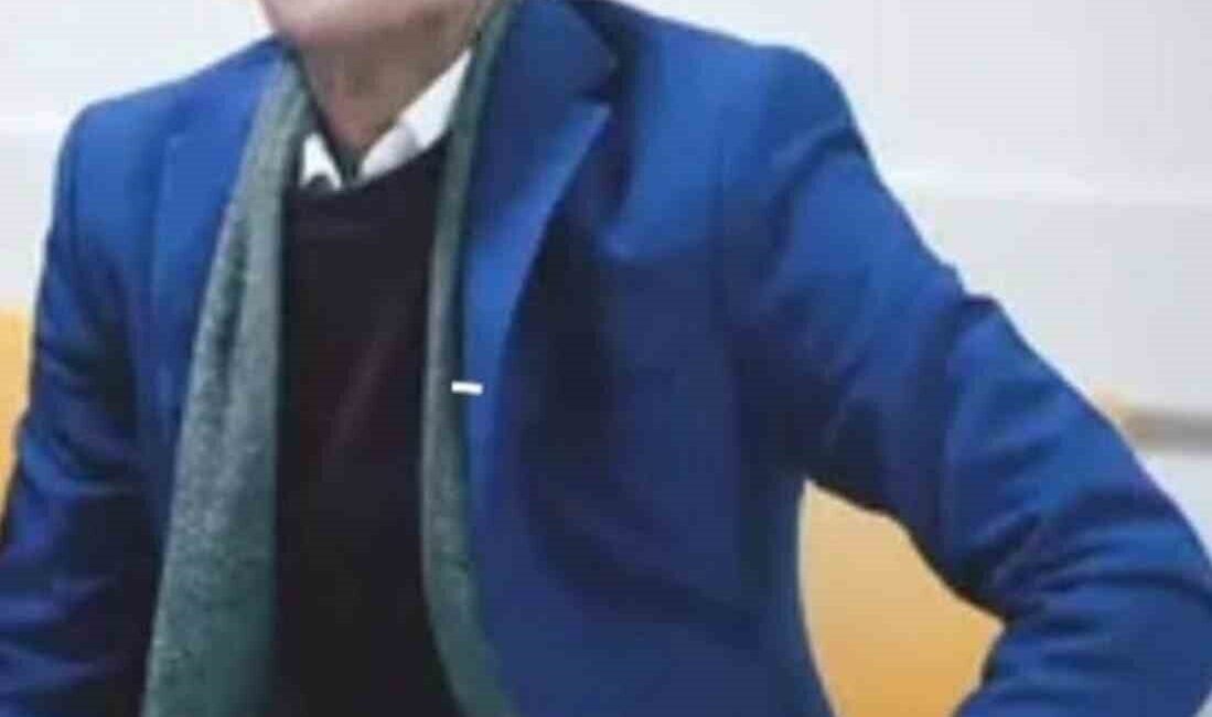 Salıpazarı ilçesinde, oğluyla yaşadığı bir tartışma sonucunda bıçakla yaralanan 70