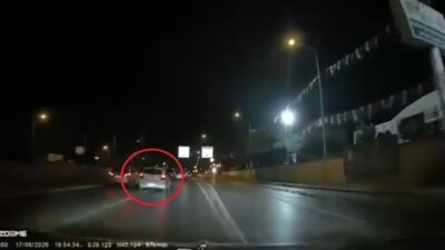Bursa’da, 17 yaşındaki bir genç direksiyon başına geçip makas atarken