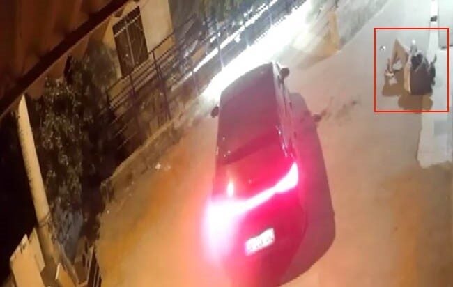 İzmir’in Karabağlar ilçesinde genç bir adamın öldürüldüğü olayın güvenlik kamerası