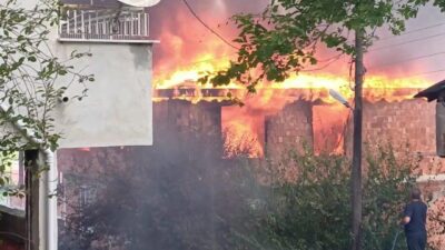 Ünye ilçesinde bulunan bir evin çatı katında meydana gelen yangın