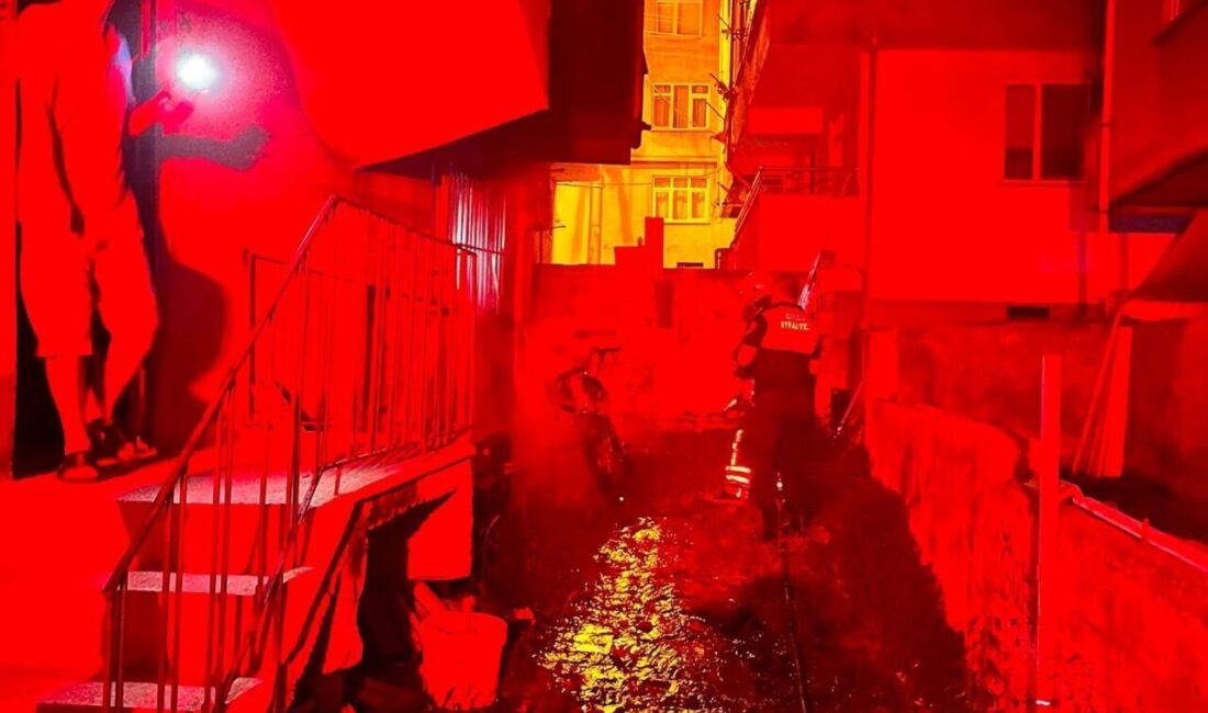Ordu’nun Fatsa ilçesinde bir motosiklet, nedeni henüz belirlenemeyen bir yangın