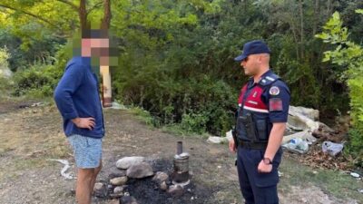 Bilecik’te bir kişinin ormanlık alanda mangal ve semaver yaktığı tespit