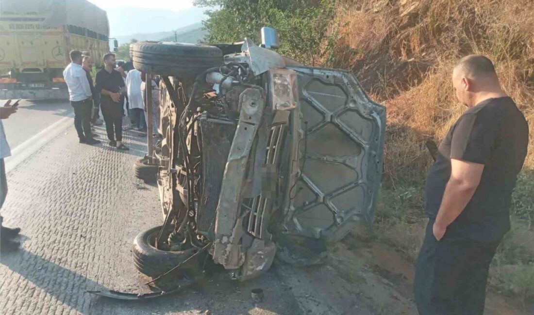 Osmaniye’nin Bahçe ilçesinde meydana gelen trafik kazasında, bir hafif ticari
