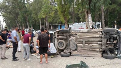 Osmaniye’nin Düziçi ilçesinde meydana gelen bir trafik kazasında, hafif ticari