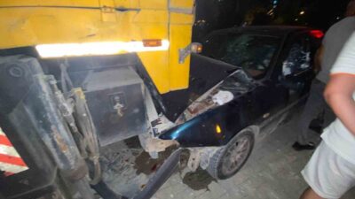 Düziçi ilçesinde meydana gelen bir trafik kazasında, bir otomobilin park