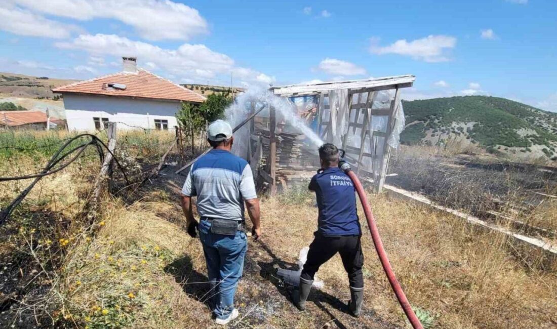 Yozgat’ın Sorgun ilçesine bağlı Belencumafakılı köyünde meydana gelen yangın, hızla