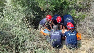 Adana’da, Menekşe Mahallesi Rüzgarlı Tepe mevkiinde meydana gelen olayda, uçuruma