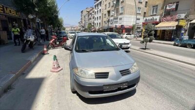 Karaman’da meydana gelen trafik kazasında bir kişi, otomobilin elektrikli bisiklete