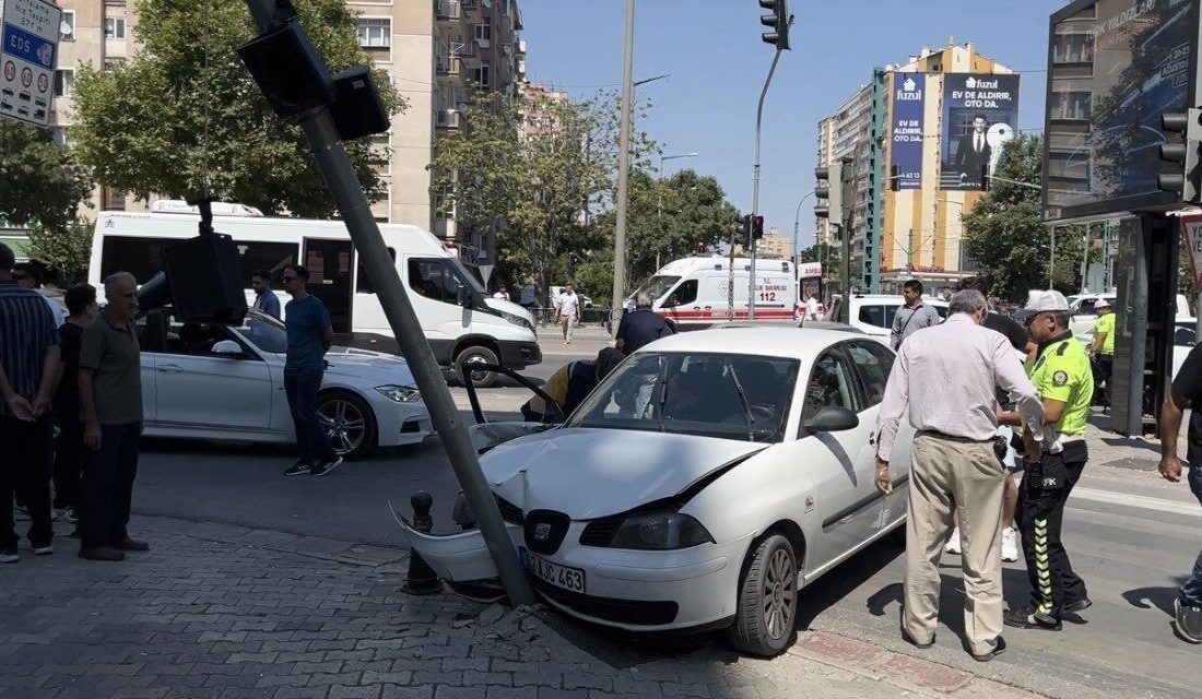 Konya’nın Selçuklu ilçesinde meydana gelen trafik kazasında, bir otomobil ile