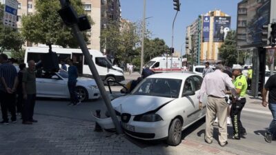 Konya’nın Selçuklu ilçesinde meydana gelen trafik kazasında, bir otomobil ile
