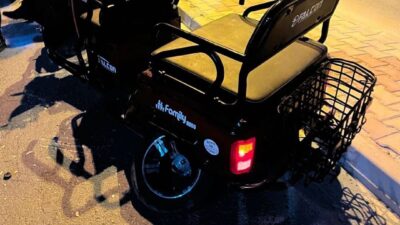 Konya’nın Karapınar ilçesinde meydana gelen trafik kazasında bir otomobil ile