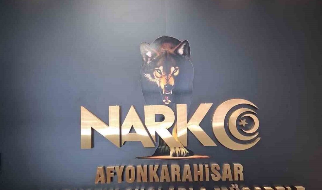 Afyonkarahisar’daki bir operasyonda durdurulan bir araçta 1 kilo 100 gram