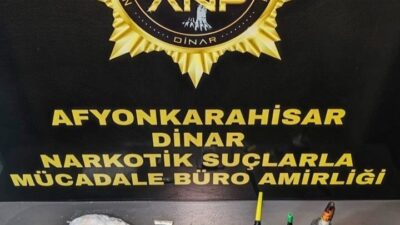 Afyonkarahisar’da polis ekipleri tarafından durdurulan bir araçta gerçekleştirilen aramada uyuşturucu