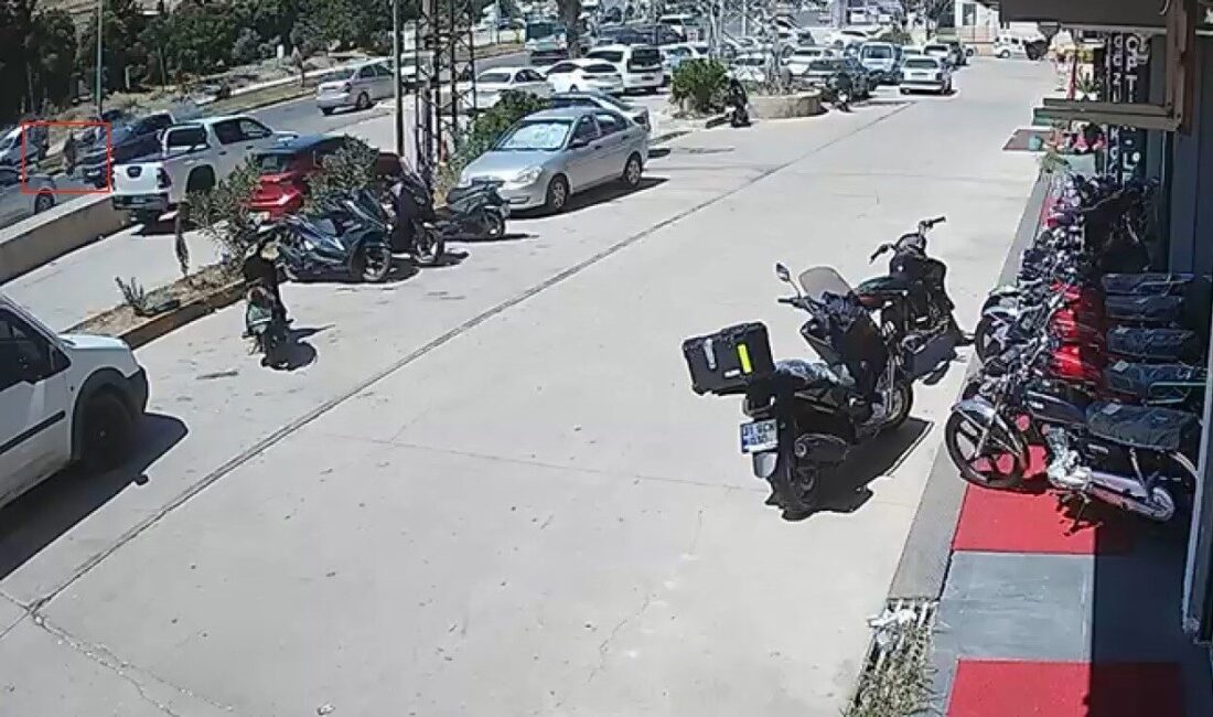 Hatay’da bir kadın, yolun karşısına geçmeye çalışırken bir otomobilin çarpması