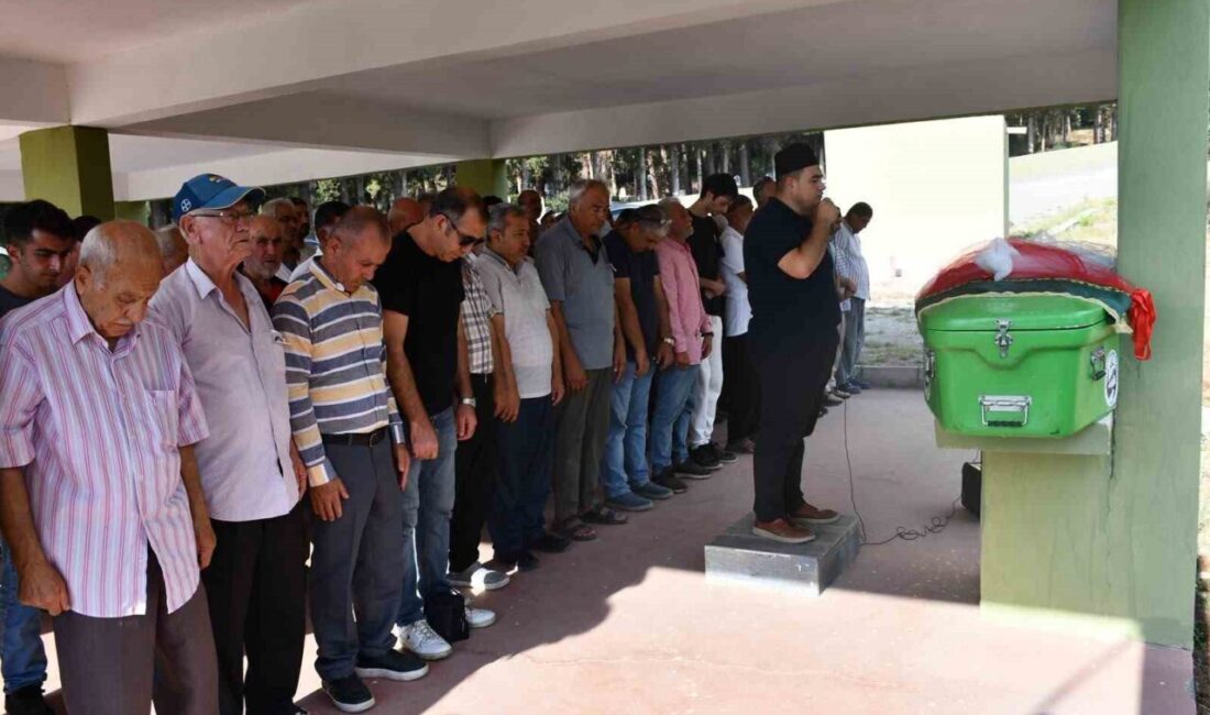 Hatay’da meydana gelen trafik kazasında tır, otomobil ve yolcu otobüsünün