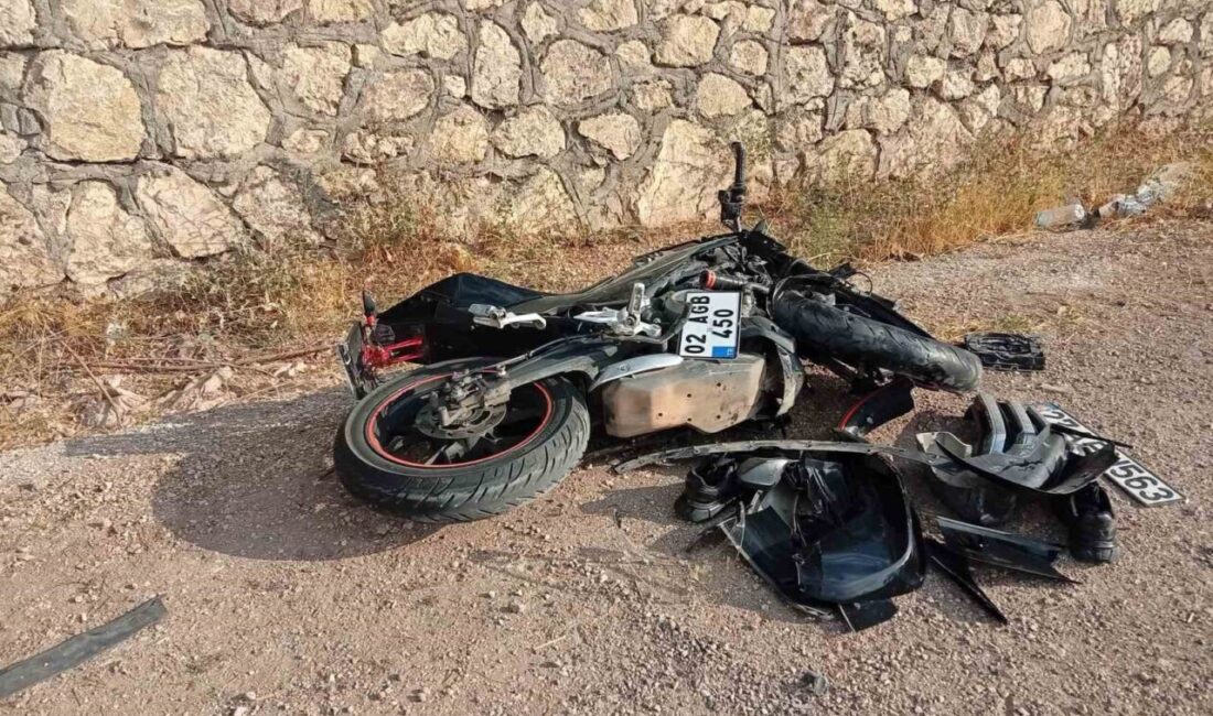 Adıyaman’ın Gölbaşı ilçesinde meydana gelen bir trafik kazasında motosiklet ile