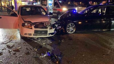 Bursa’nın İnegöl ilçesinde meydana gelen trafik kazasında, saat 22.30 sularında