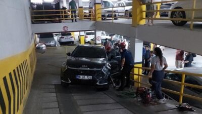 Balıkesir’in Karesi ilçesinde bir yer altı otoparkından çıkan bir aracın