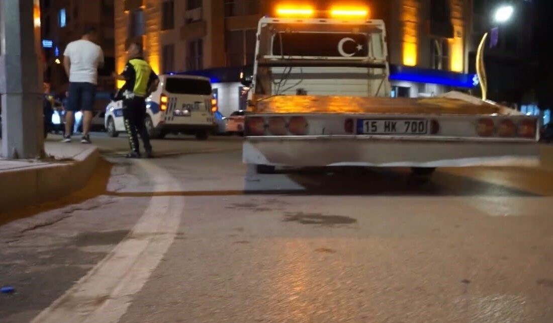 Burdur’un Gölhisar ilçesinde meydana gelen bir trafik kazası, güvenlik kamerasına