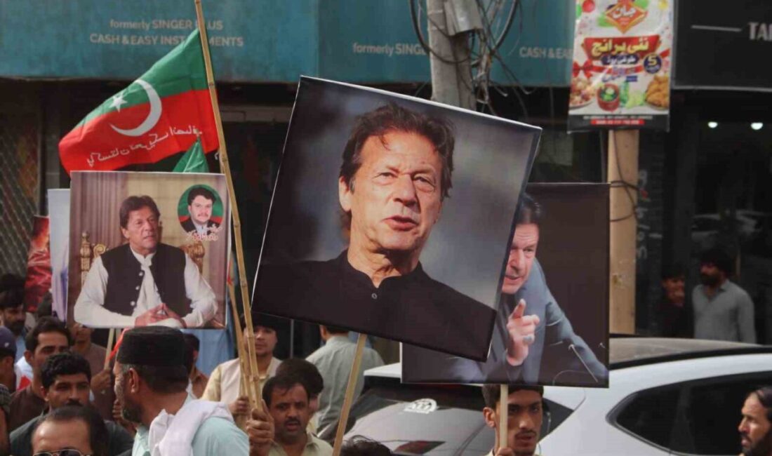 Pakistan Yüksek Mahkemesi, Pakistan Adalet Hareketi (PTI) partisinin lideri ve
