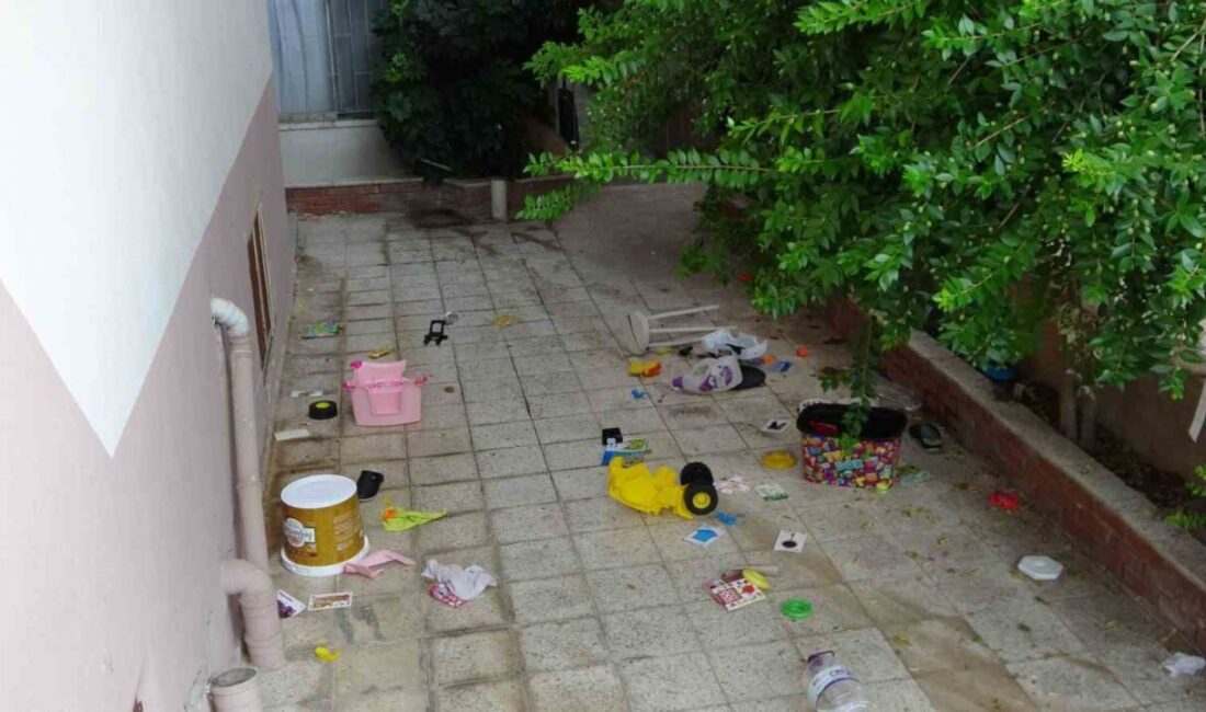 Antalya’nın Manavgat ilçesinde, ailesiyle birlikte yaşayan 3 yaşlarındaki bir çocuk,