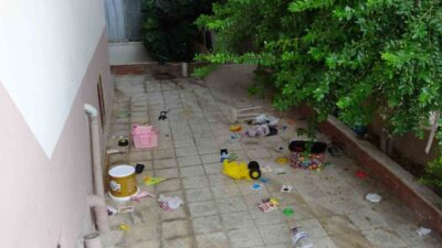 Antalya’nın Manavgat ilçesinde, ailesiyle birlikte yaşayan 3 yaşlarındaki bir çocuk,