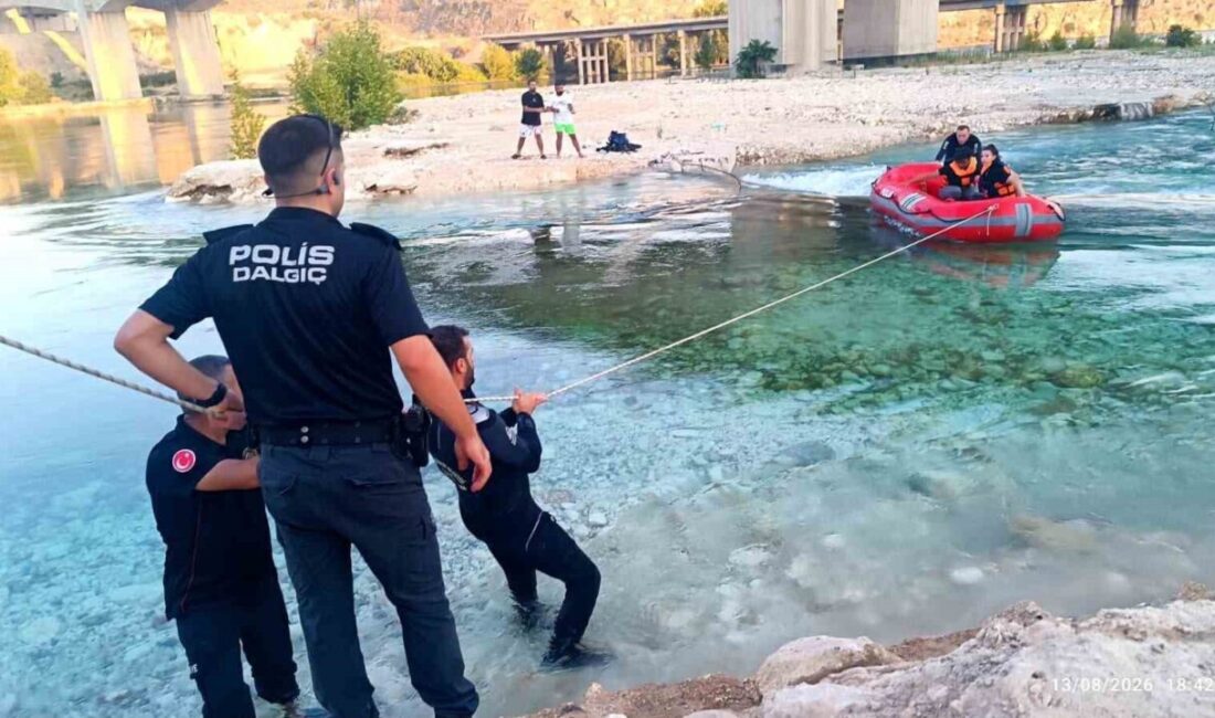 Fırat Nehri’nin Adıyaman-Şanlıurfa il sınırında yer alan bir köprü altında