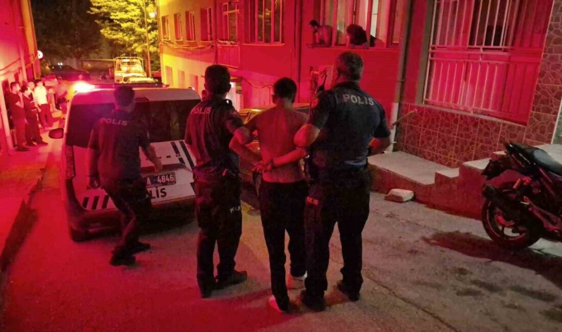 Eskişehir’de, Odunpazarı ilçesinde bir apartmanda çıkan kavgaya polis müdahale etti.