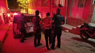 Eskişehir’de, Odunpazarı ilçesinde bir apartmanda çıkan kavgaya polis müdahale etti.
