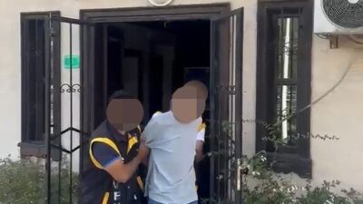 Bursa İl Emniyet Müdürlüğü ekiplerinin, aranan kişilere yönelik düzenlediği operasyonlarda,