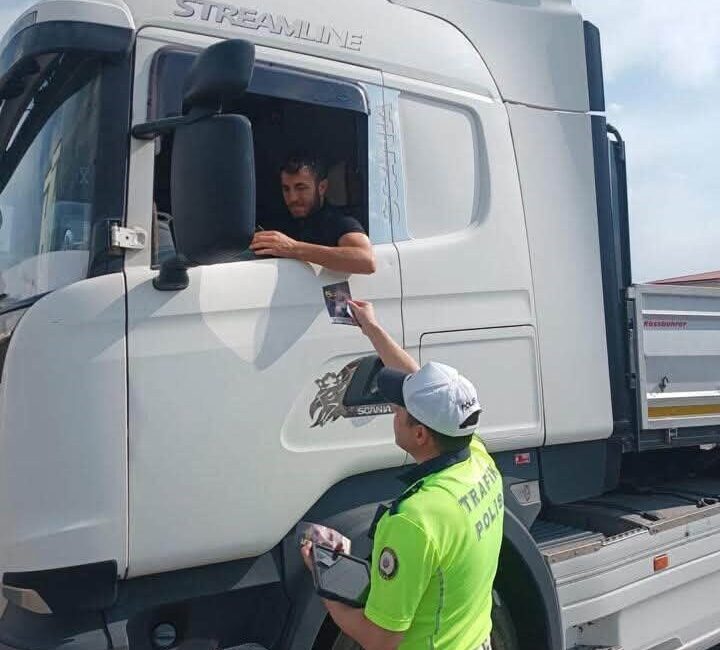 Erzincan’ın Refahiye ilçesinde, trafik güvenliğinin artırılması ve olası kazaların önlenmesi