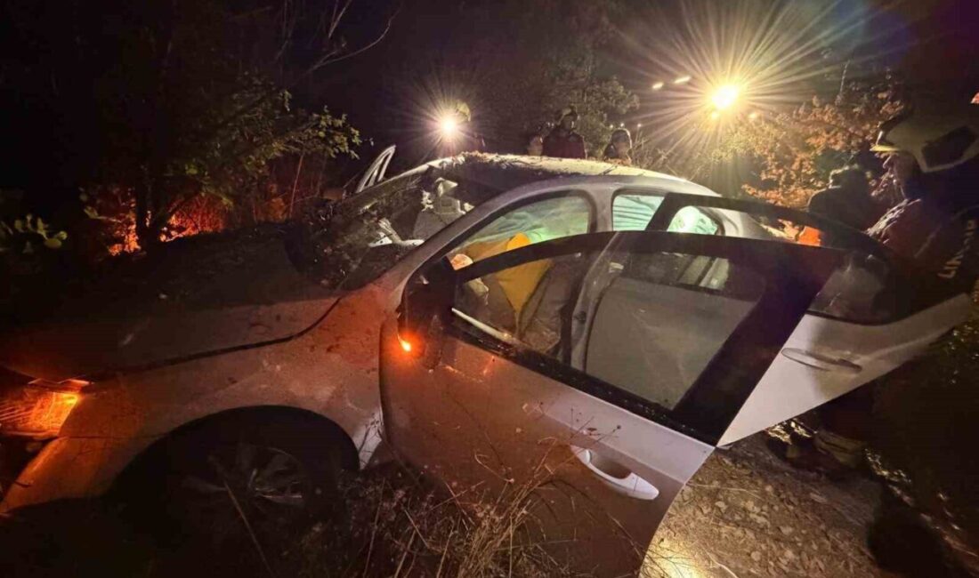 İzmir-Çanakkale Karayolu’nda meydana gelen trafik kazasında, bir araç refüje uçarak
