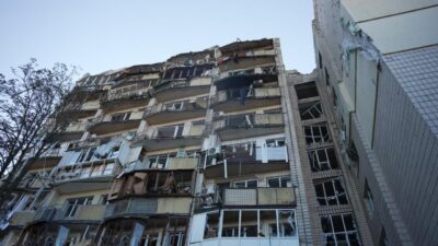 Ukrayna’nın başkenti Kiev’e gerçekleştirilen füze ve İHA saldırısında 12 kişi