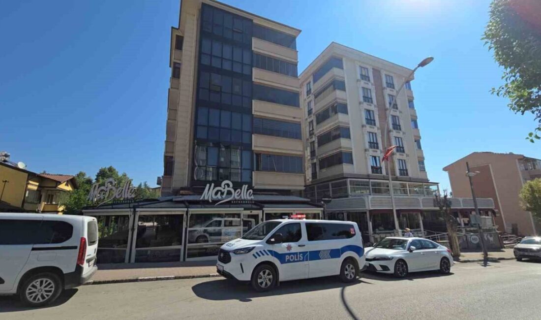 Safranbolu ilçesinde meydana gelen olayda, 21 yaşındaki bir genç kız,