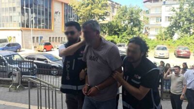 Karadeniz Ereğli ilçesinde bir kuyumcuya sahte altın sattıkları iddia edilen