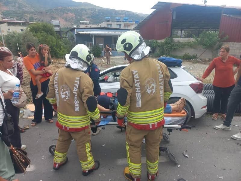Hatay’ın Samandağ ilçesinde meydana gelen trafik kazasında 1 kişi yaralandı.