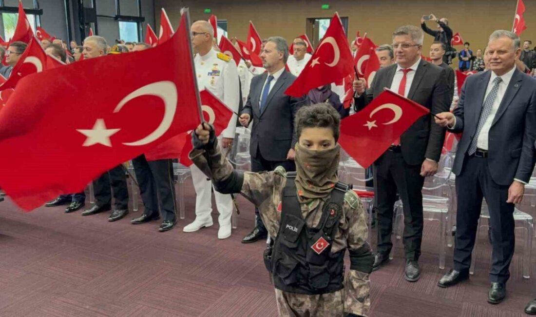 Samsun’da 30 Ağustos Zafer Bayramı’nın 104. yıl dönümü, yağışlı havaya