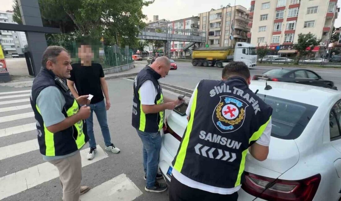 Samsun şehrinde gerçekleştirilen ‘korsan taksi’ denetiminde 3 sürücüye toplamda 300