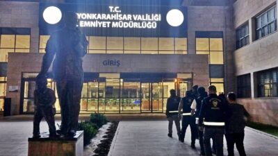 Afyonkarahisar’da bir sanayi dükkânına tamir için bırakılan otomobili çalan kişiler,